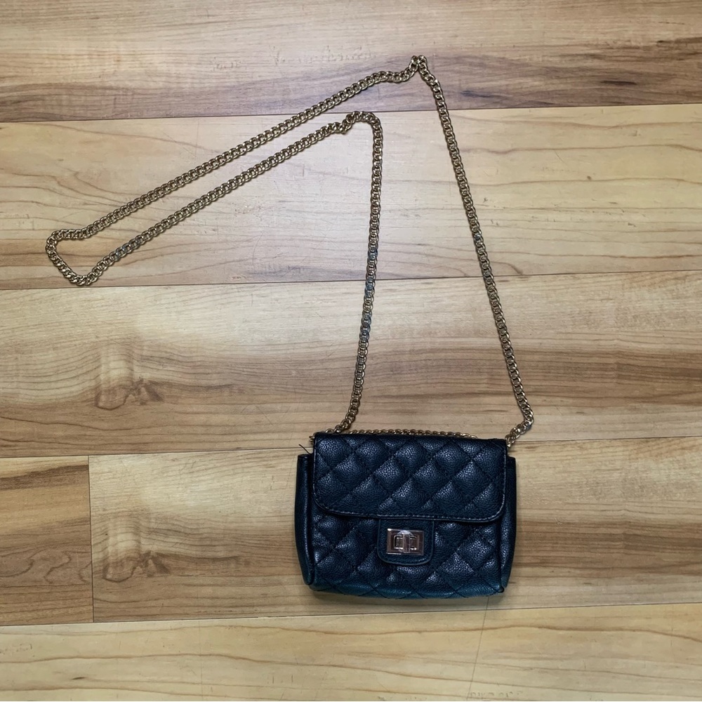 Forever 21 Black Quilted Vegan Leather Gold Chain Shoulder Bag